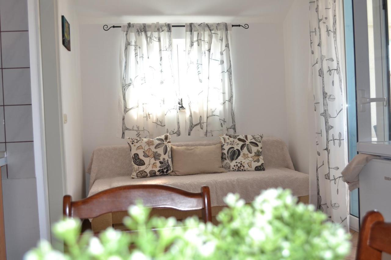 Apartments Lucija 스리마 외부 사진