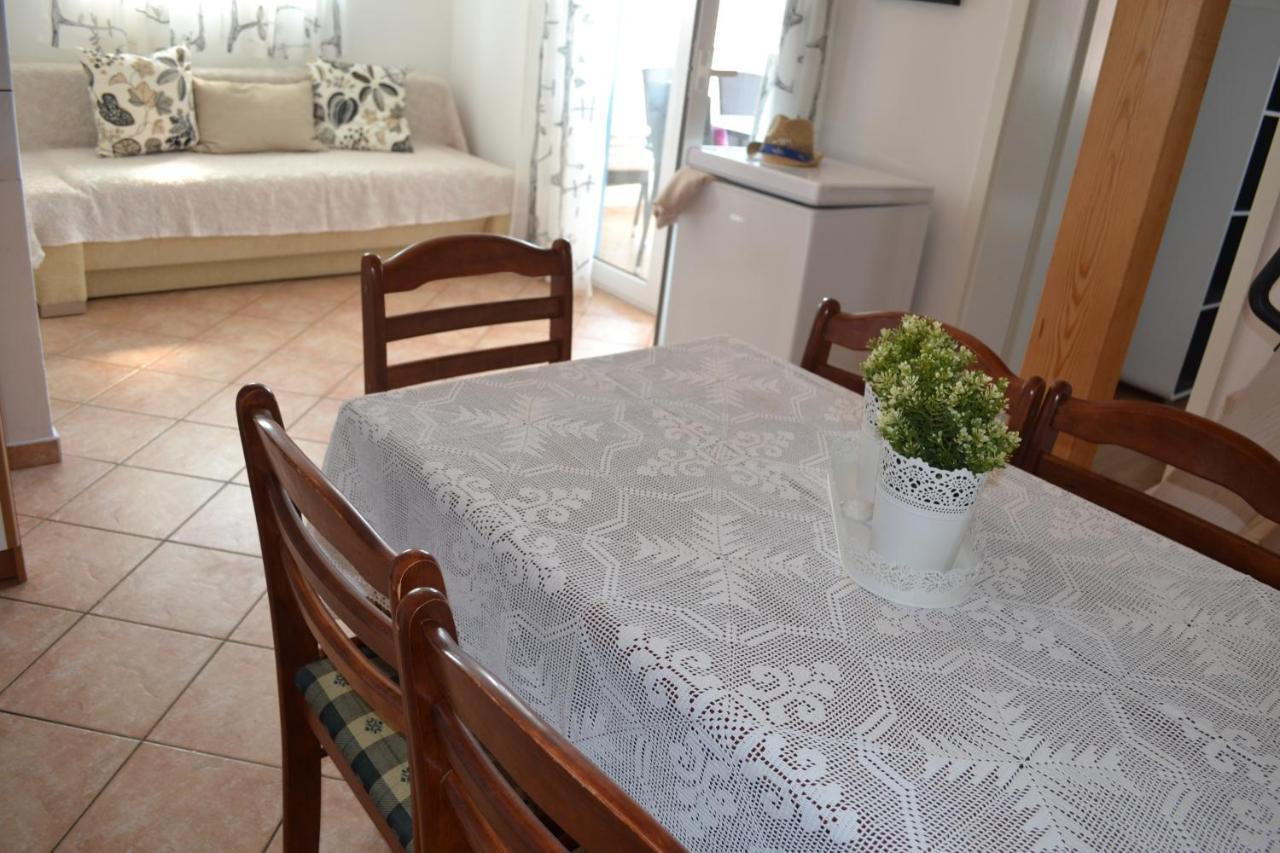 Apartments Lucija 스리마 외부 사진