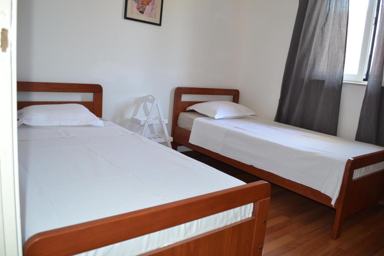 Apartments Lucija 스리마 외부 사진