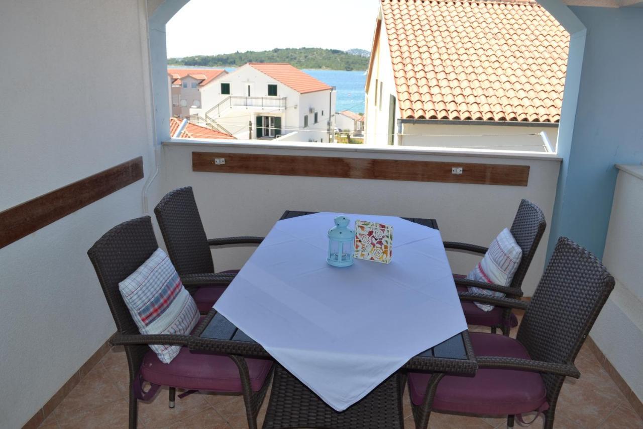 Apartments Lucija 스리마 외부 사진